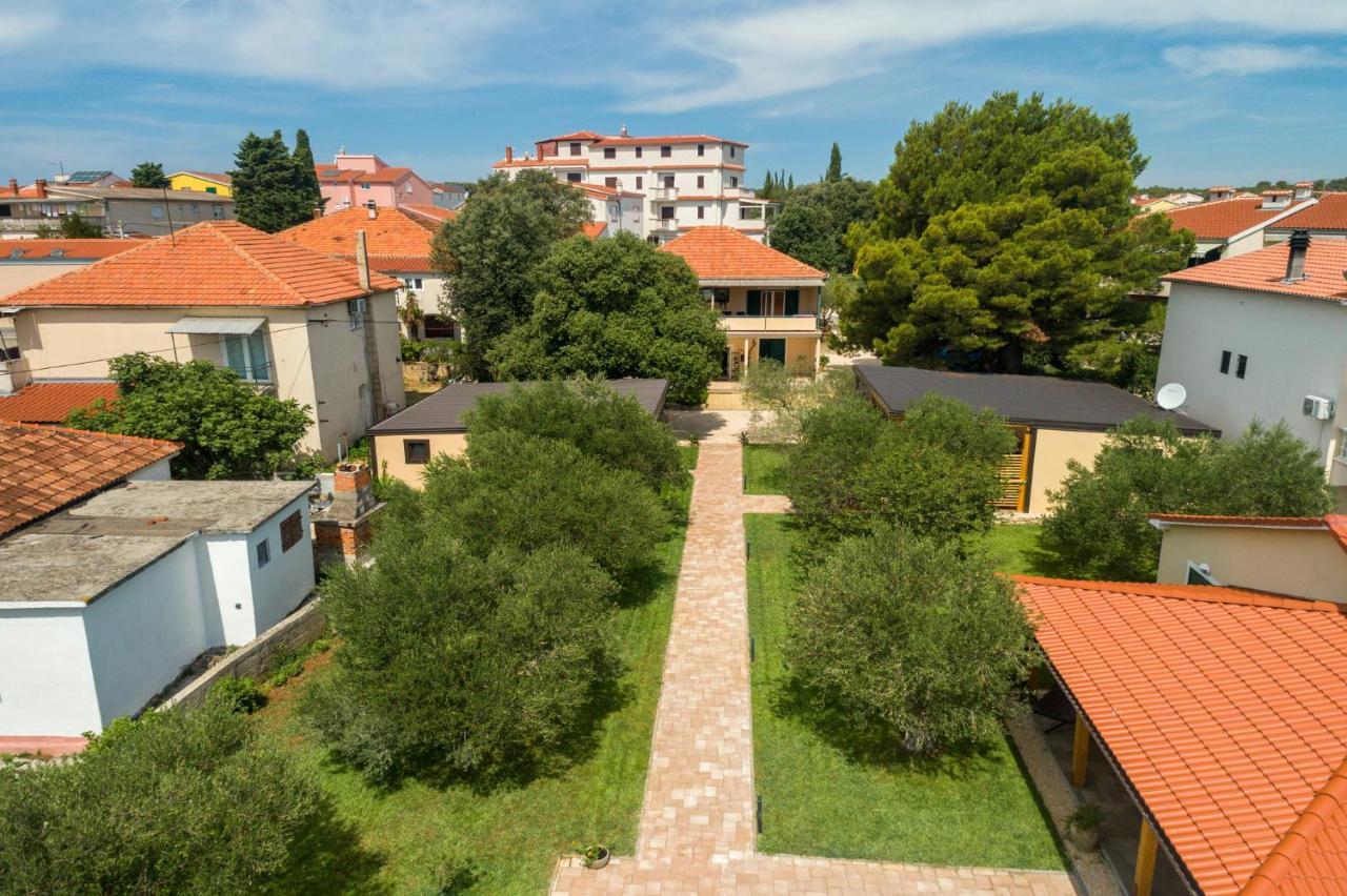 Apartmani Mara Pakoštane Exterior foto