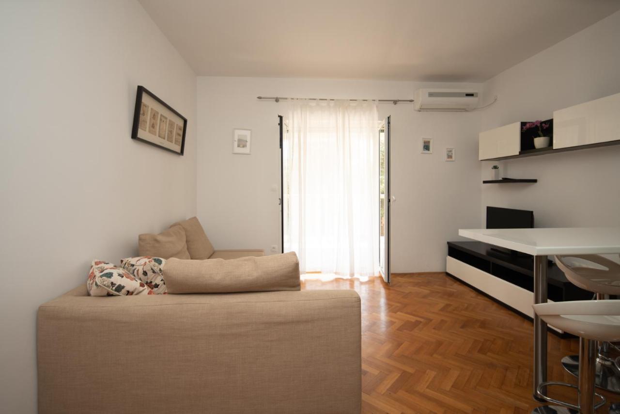 Apartmani Mara Pakoštane Exterior foto