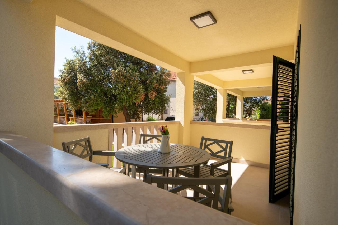 Apartmani Mara Pakoštane Exterior foto