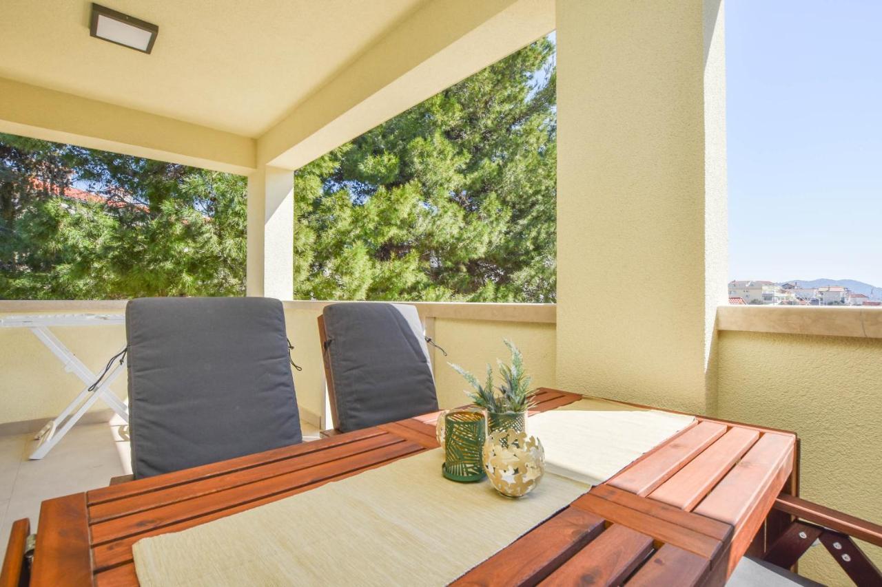 Apartmani Mara Pakoštane Exterior foto